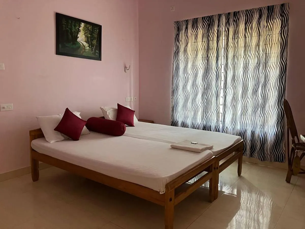Отель Coral Cove Beach Resort Варкала