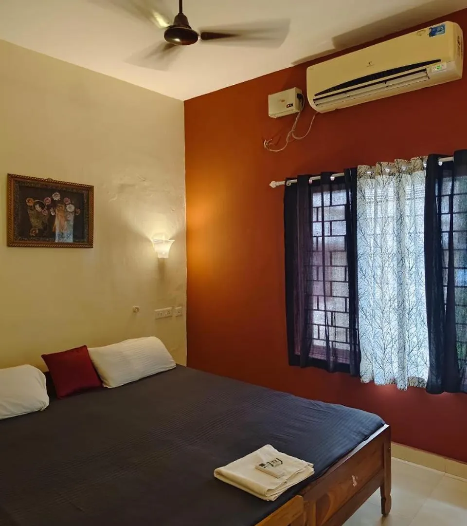 Coral Cove Beach Resort Варкала Отель